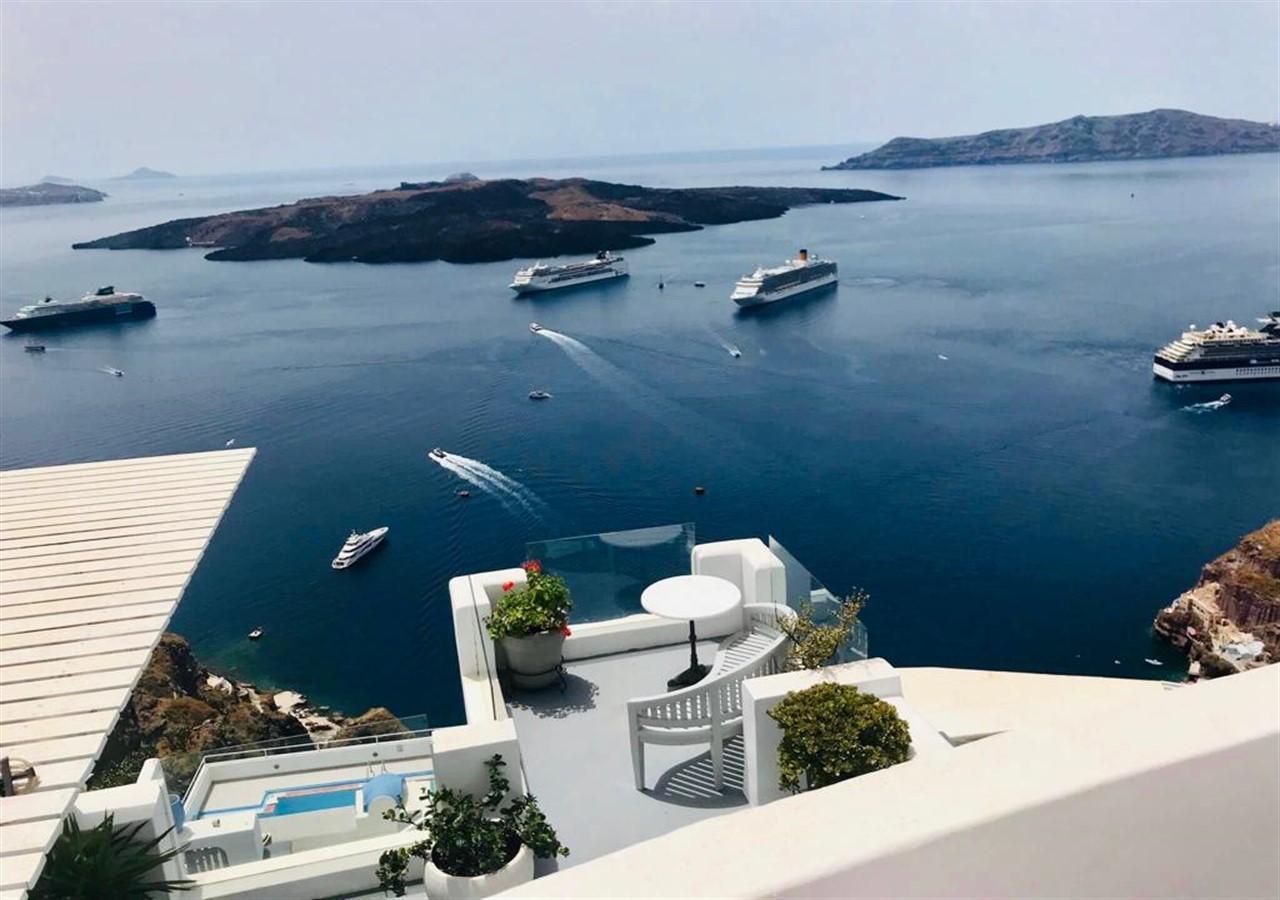 ルーカス オン ザ クリフ 写真