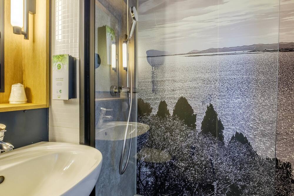 カンパニール プライム ニース エアポート 写真