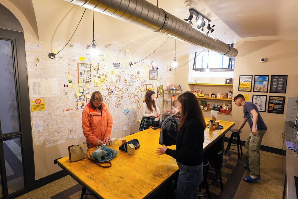 イエロースクエア ローマ 写真