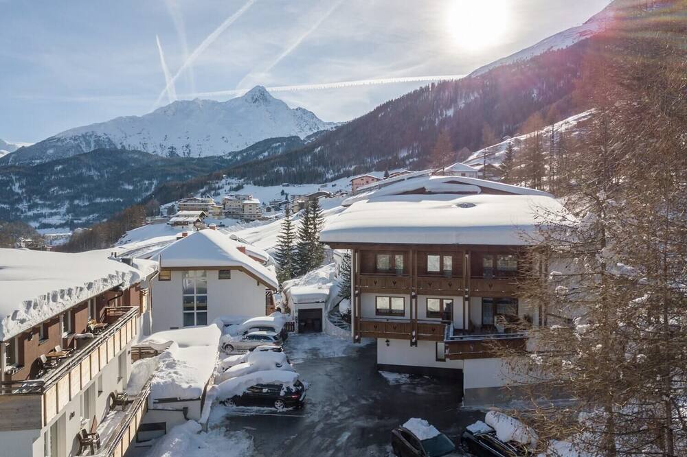 アパートメント アルピン 写真