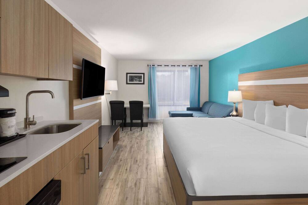 ラ キンタ イン & スイーツ バイ ウィンダム セバービル / コダック 写真