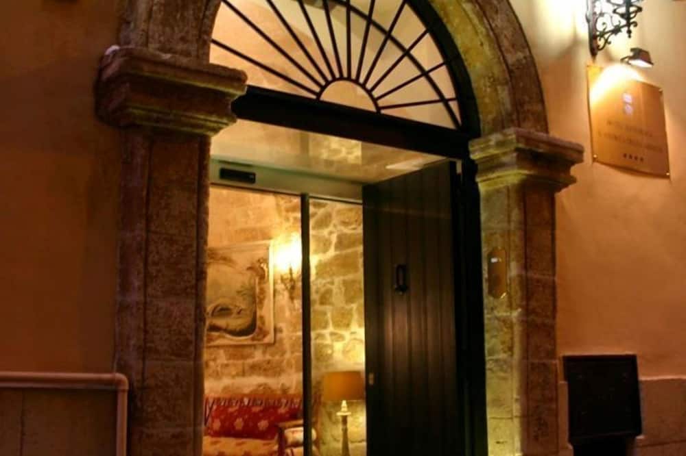 サン アンドレア デッリ アルメニ B&B ディ シャルム - ディモーラ ストリカ 写真