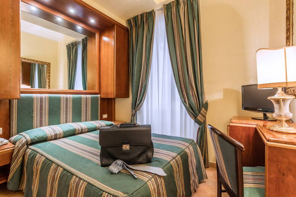 ラエリ ホテル レジオ 写真