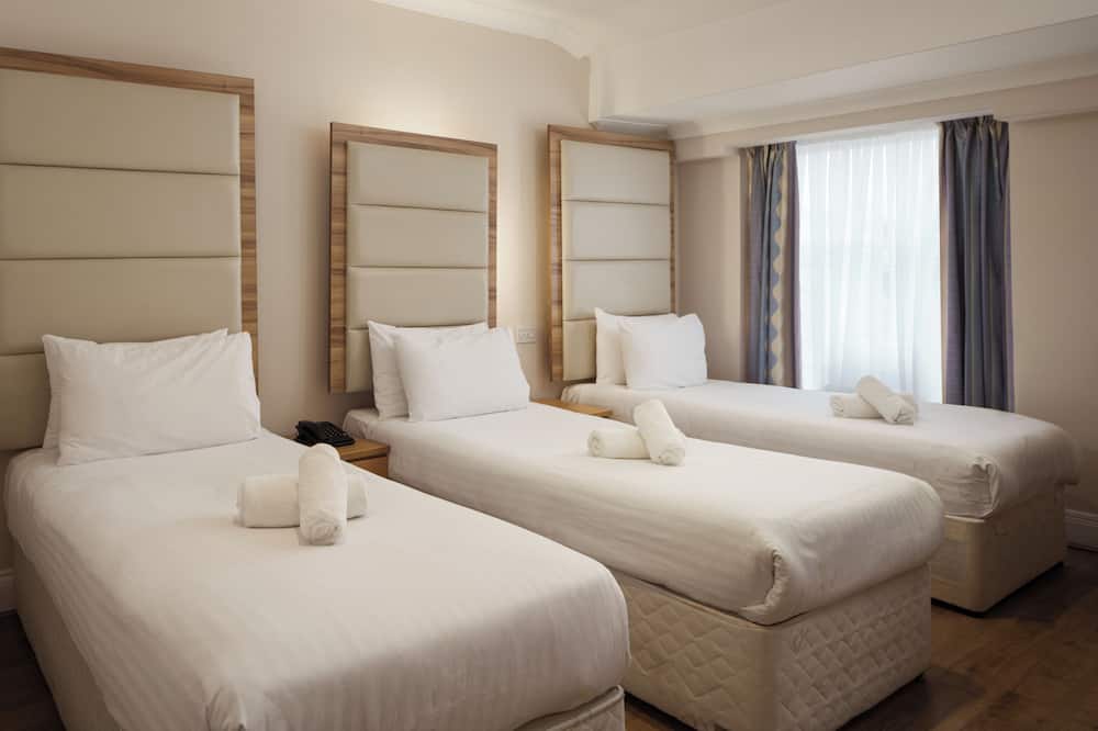 ロイヤル イーグル ホテル 写真