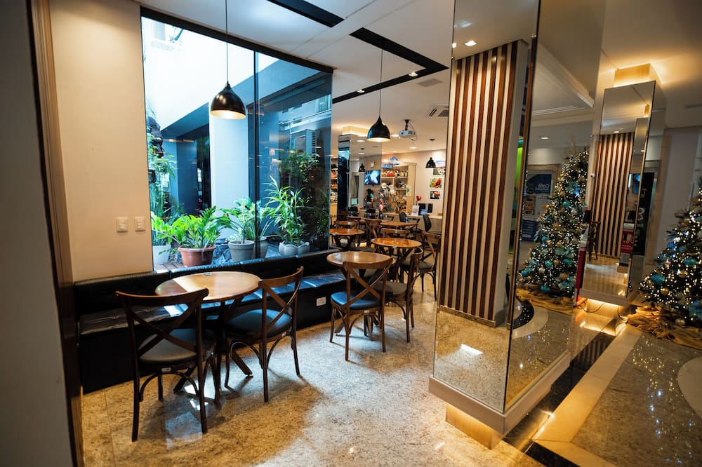 タロバ ホテル 写真