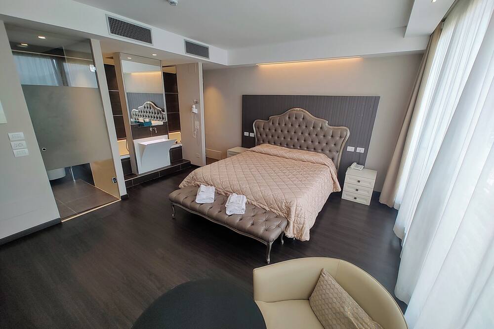 ホテル ダティーニ 写真