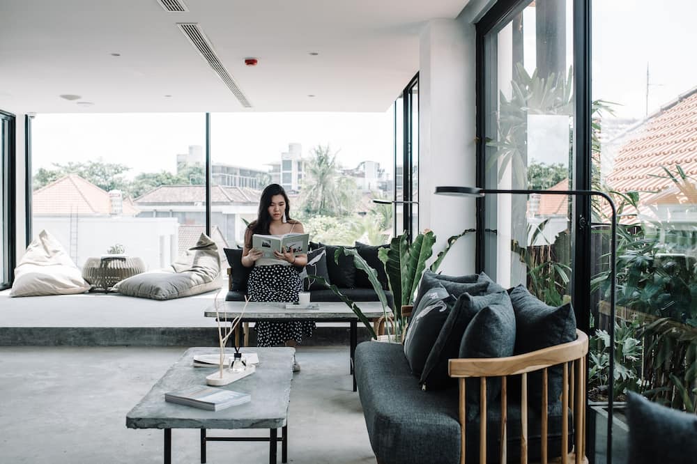 ロイズ イン バリ 写真