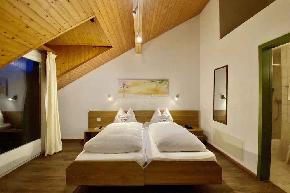 ホテル トスカーナ 写真