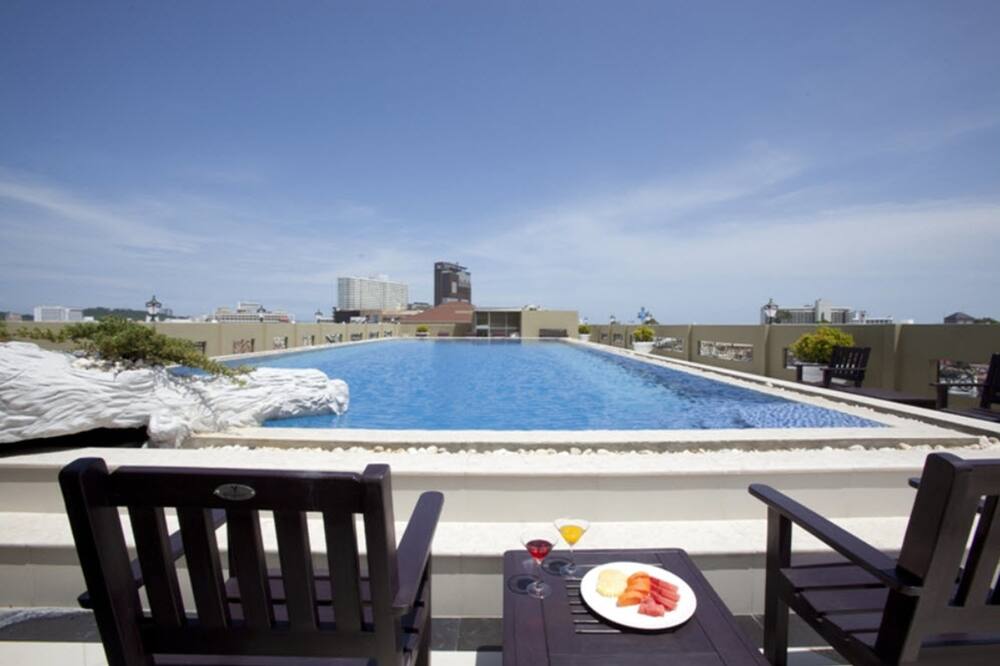 LKロイヤルウィング 写真