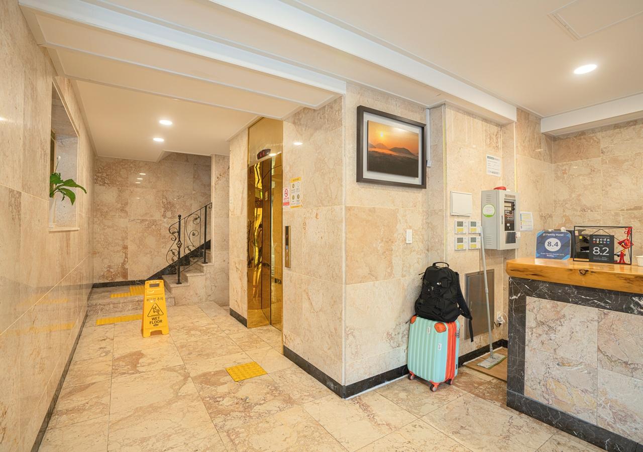 J2 ファミリー ホテル 写真