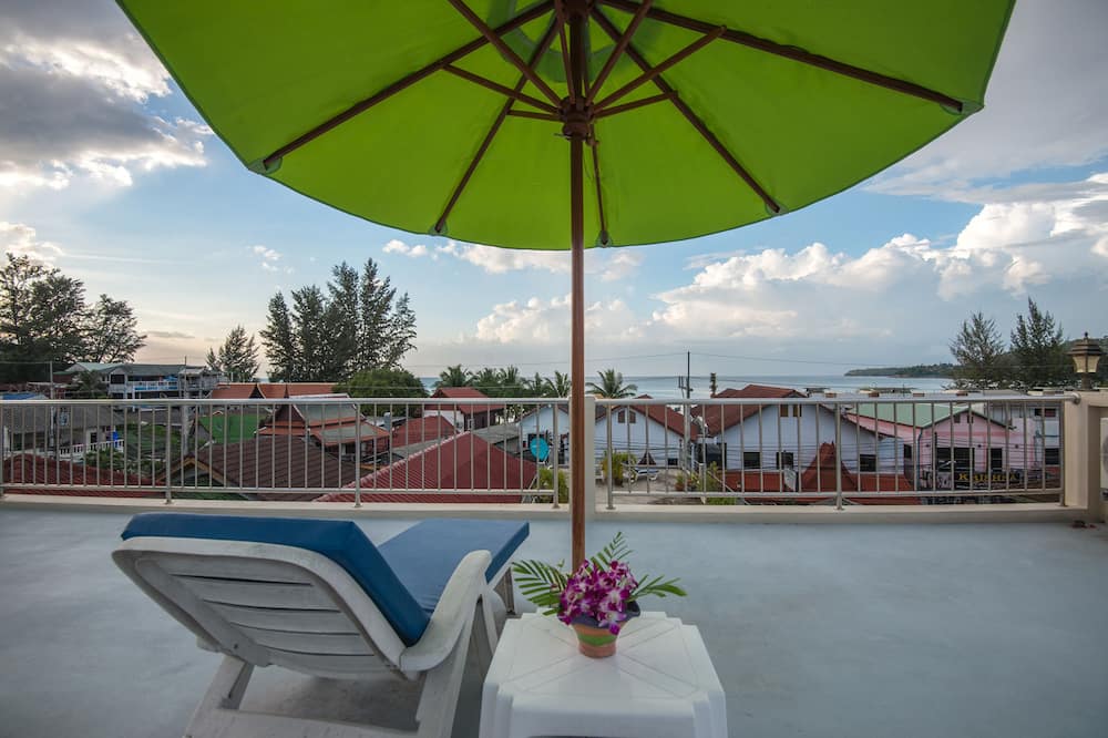 アット カマラ ホテル 写真