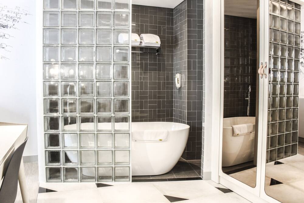 イエロー ホテル ハルモニ 写真