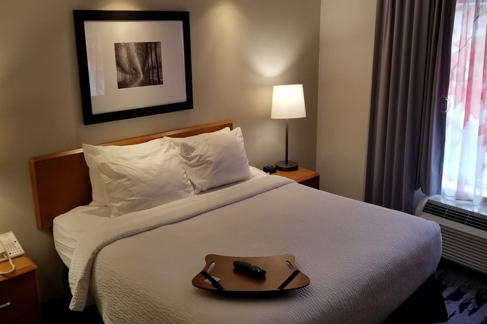 フェアフィールド イン & スイーツ バイ マリオット マウント バーノン レンド レイク 写真