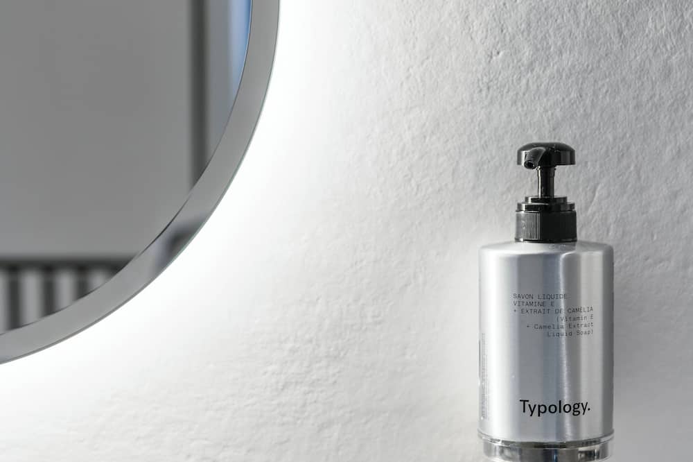 ホテル フォーブル ギャラン パリ ハンドリトゥン コレクション 写真