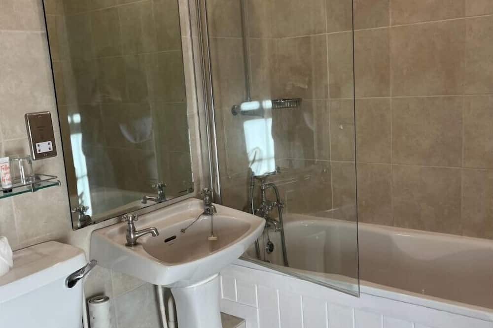 ノエル アームズ ホテル 写真