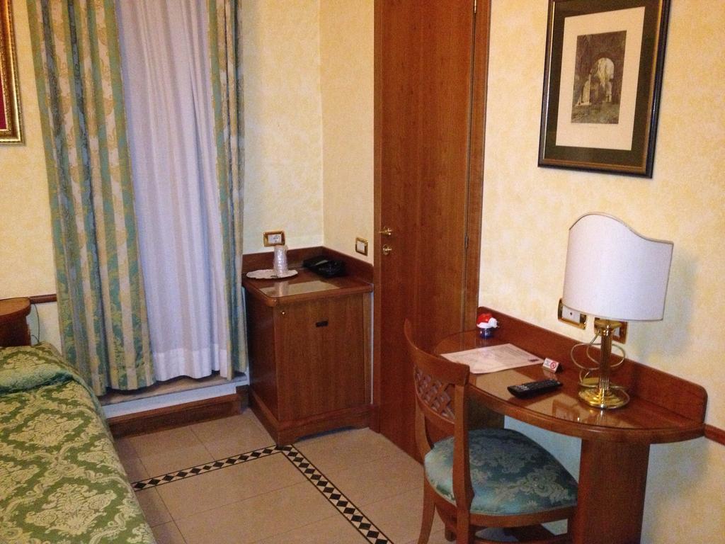 ホテル アマルフィ 写真