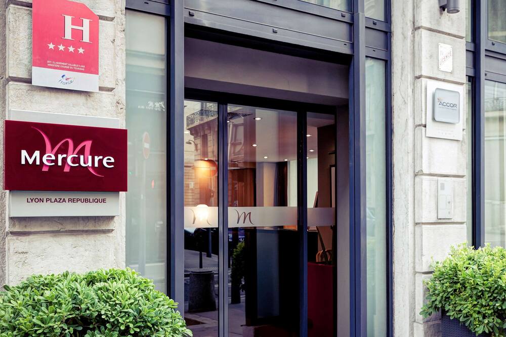 メルキュール リヨン プラザ レピュブリック ホテル 写真