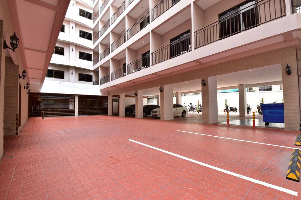 ダイナスティ イン パタヤ 写真