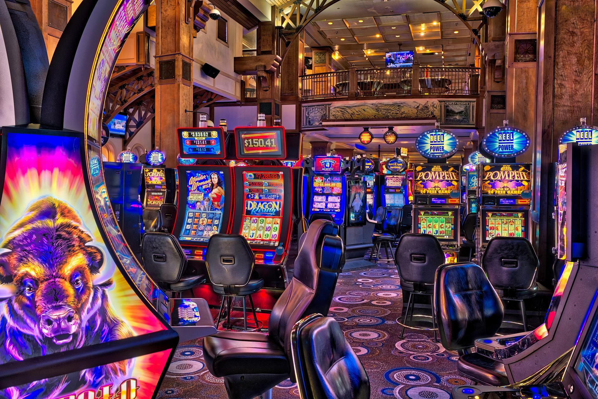 レディ ラック カジノ ブラック ホーク 写真