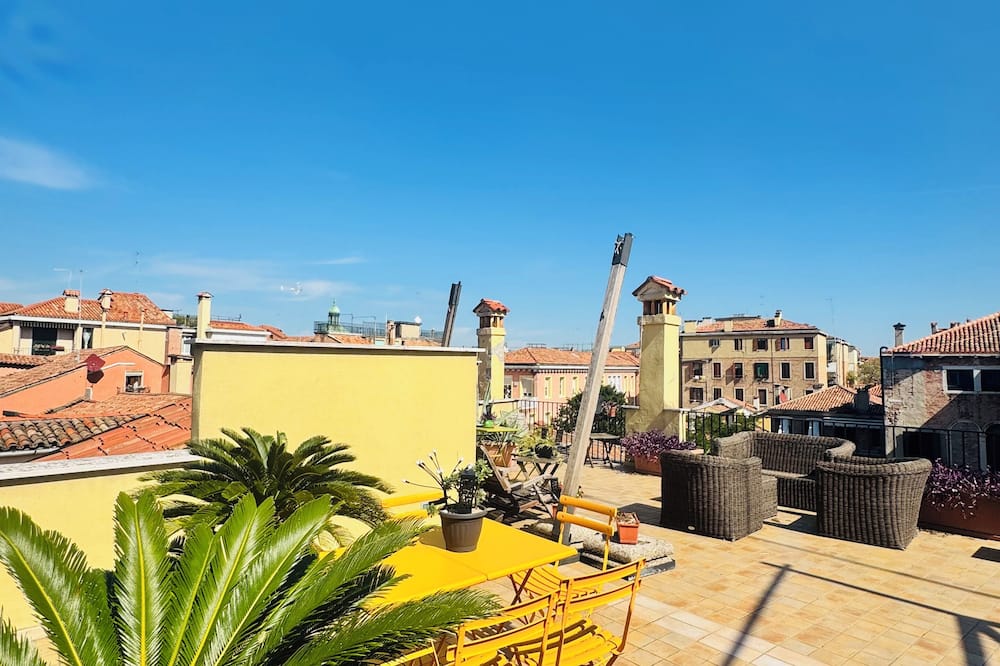 カ デイ ポロ 写真