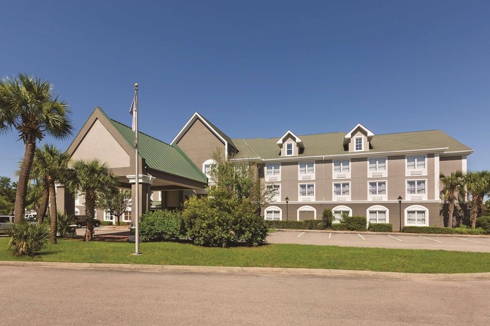 カントリー イン & スイーツ バイ ラディソン ビューフォート ウェスト サウスカロライナ 写真