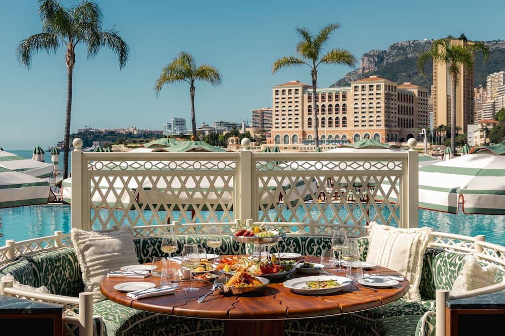 モンテカルロ ビーチ 写真