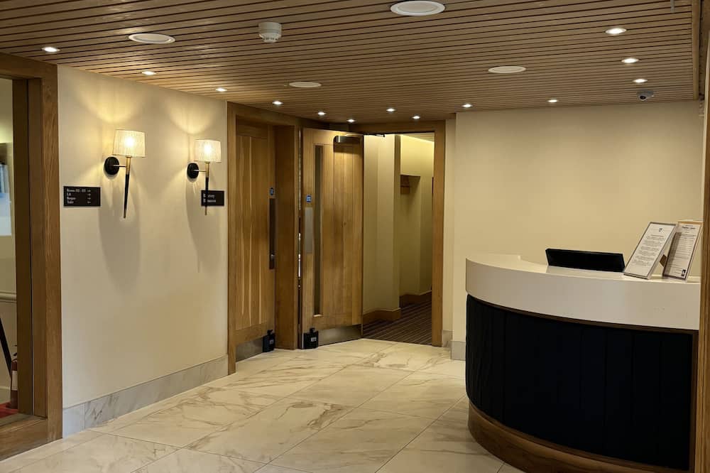 カンタベリー カテドラル ロッジ 写真