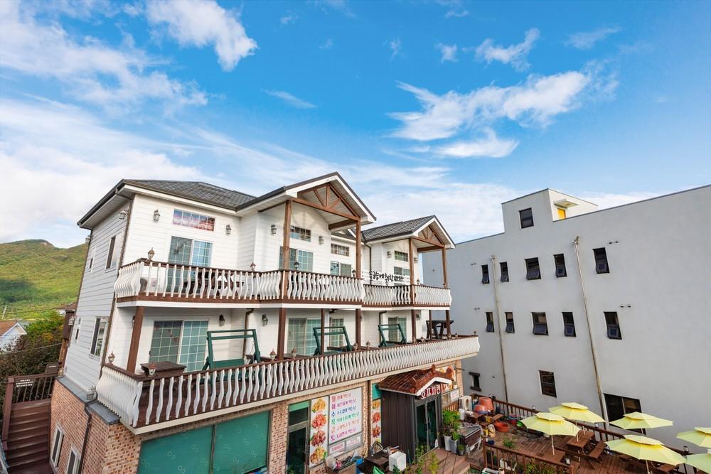 Buan Solhayng Bada Pension 写真