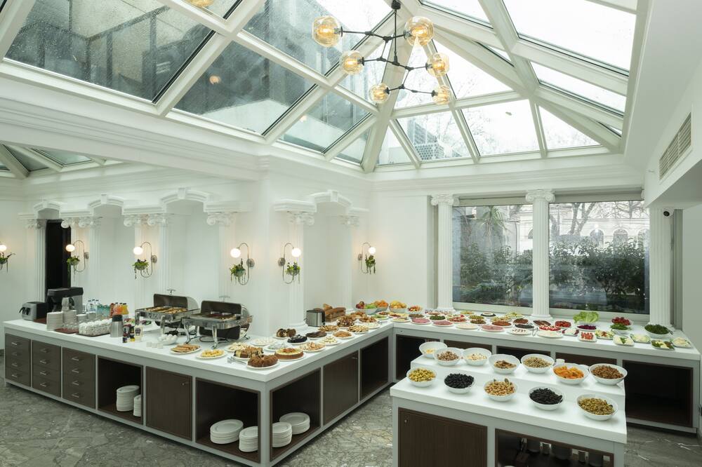 ホテル ネナ 写真