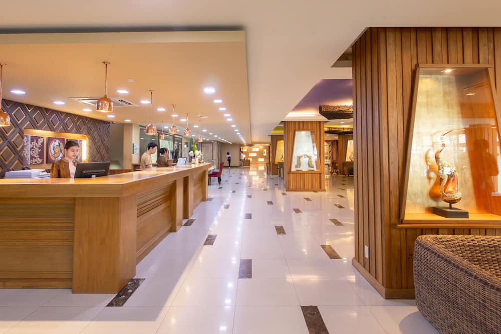 クム プコム ホテル 写真