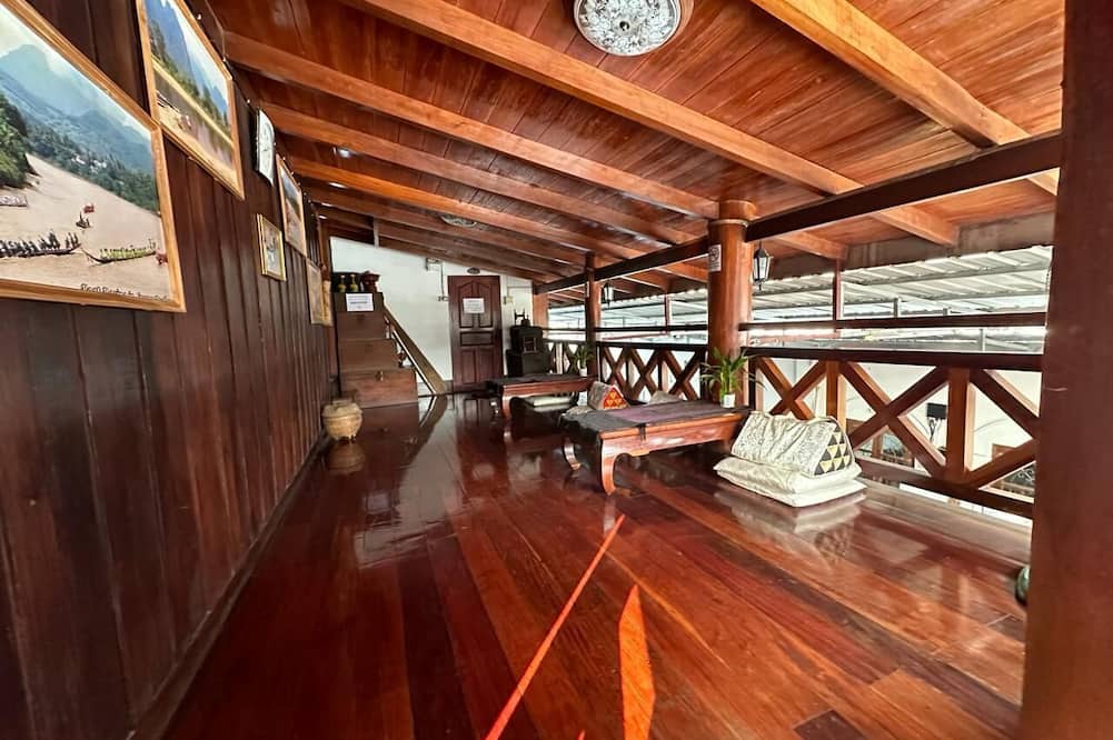 ラタナ ゲストハウス 写真