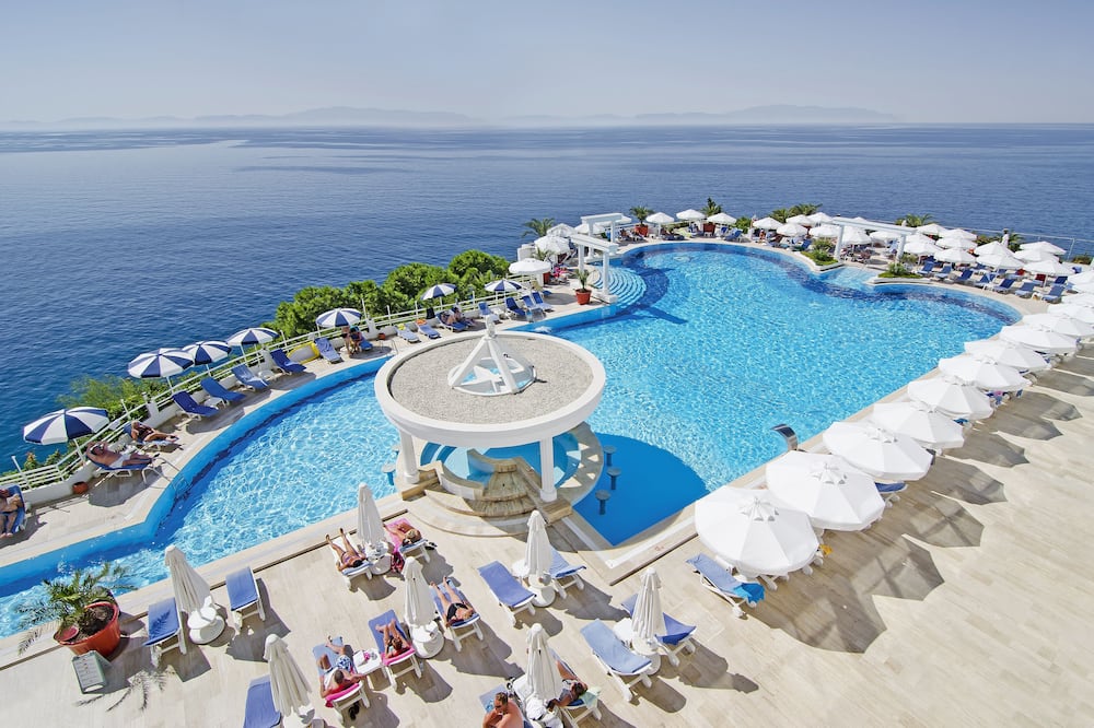 コルマル デラックス ホテル 写真