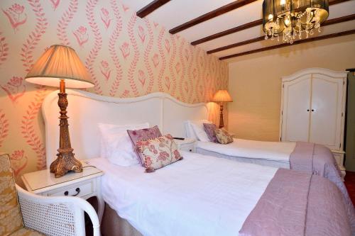 Roundabout Hotel 写真