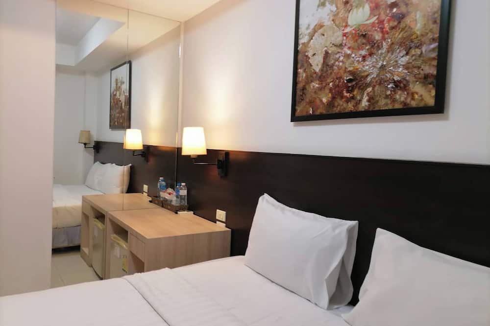 アット ホワイト パトン 写真