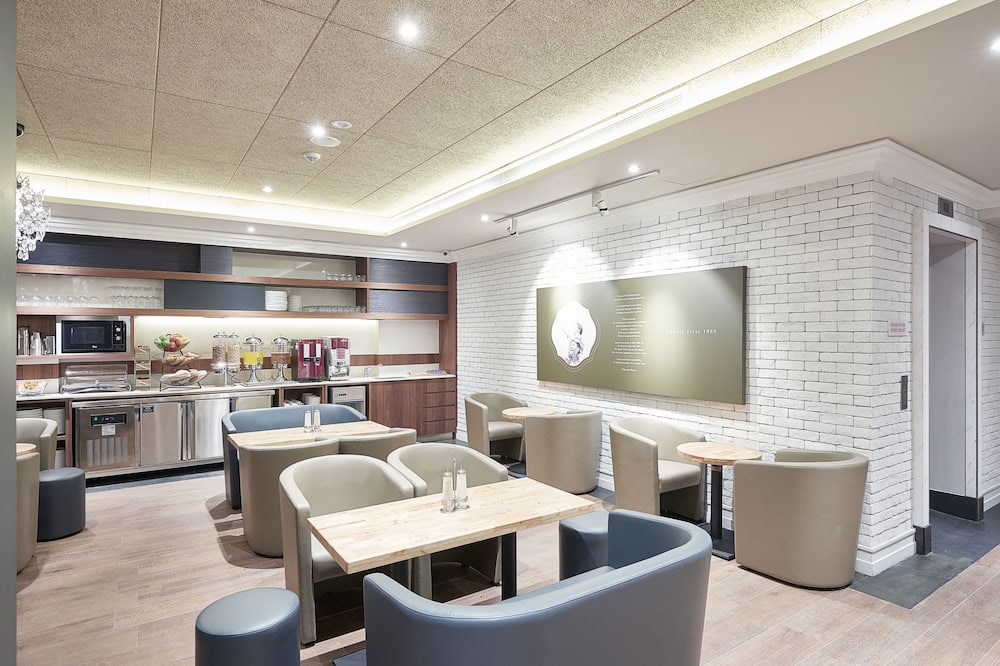 ホテル ベンクーレン アット ホンコン ストリート 写真