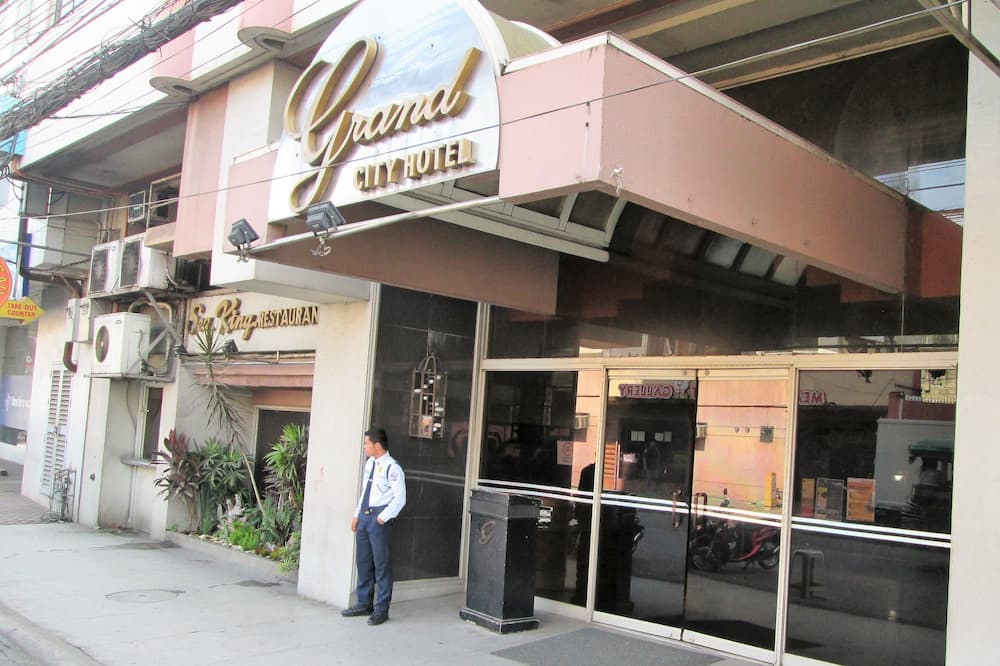 グランド シティ ホテル 写真