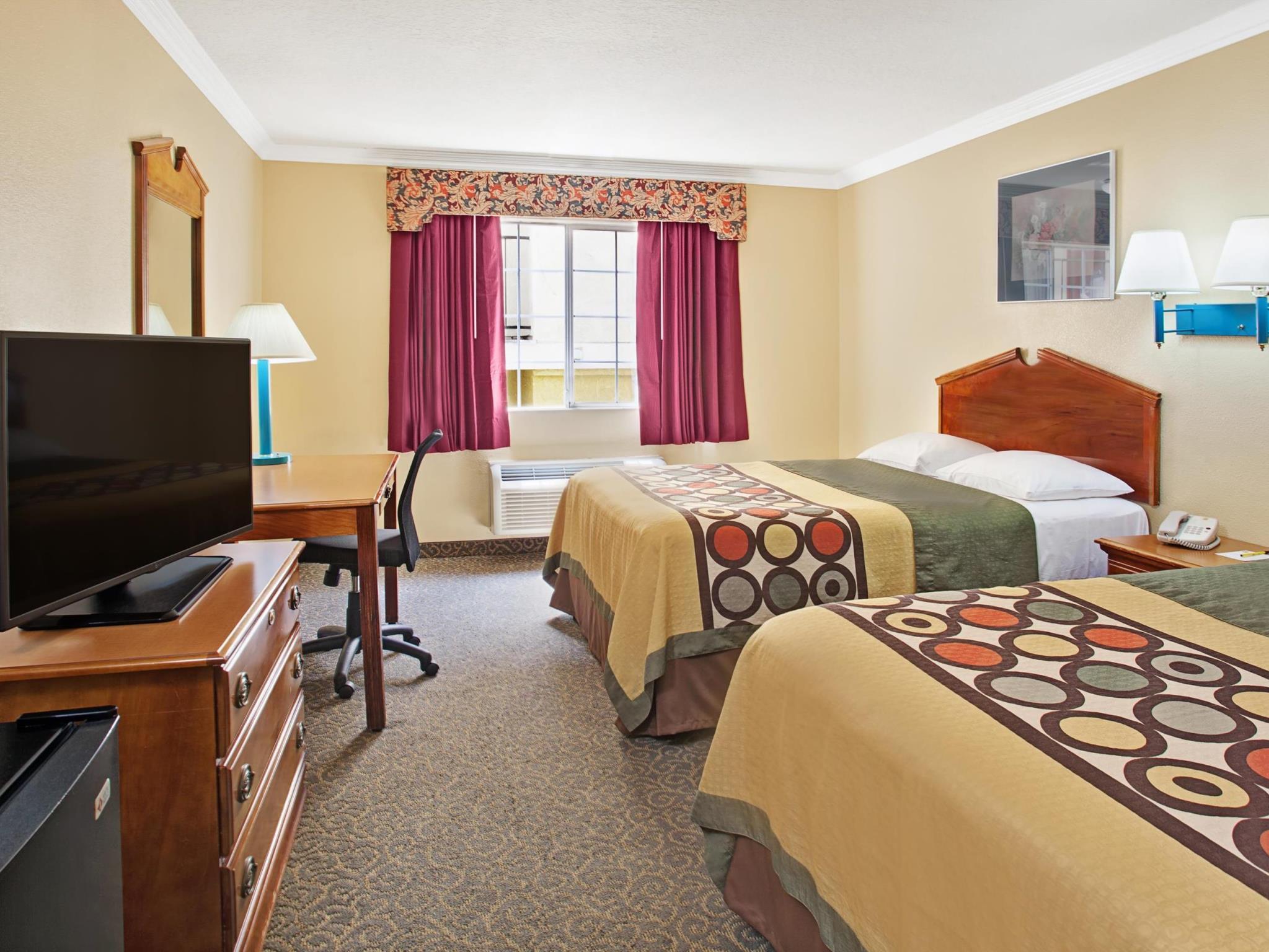 スーパー 8 バイ ウィンダム ロサンゼルス ダウンタウン 写真