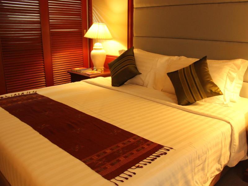 チャロン タニ コンケン ホテル 写真