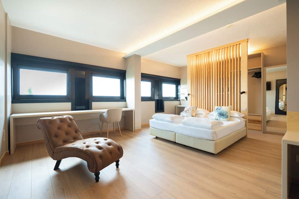 ホテル サッカルディ クァドランテ エウロパ 写真