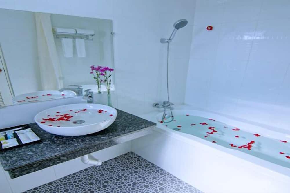 ロイヤル パール ホテル 写真