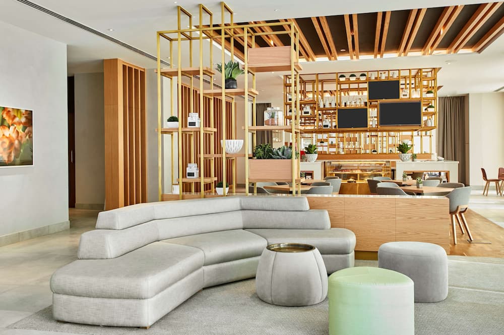 ヒルトン ガーデン イン ドバイ 写真