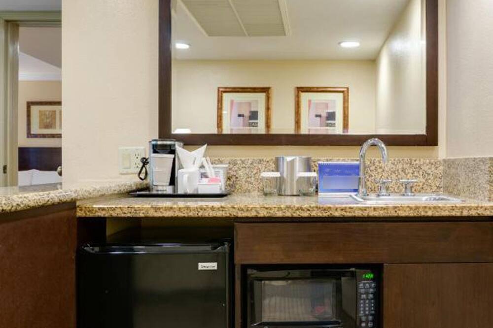 ブエナ パーク グランド ホテル ＆ スイーツ 写真