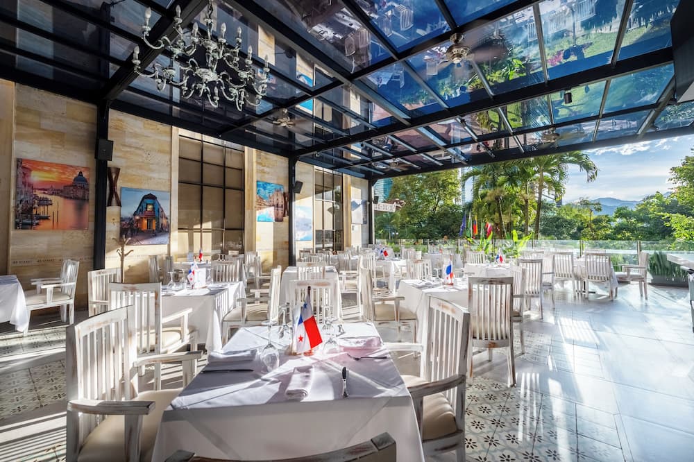 ホテル ダン カールトン メデリン 写真