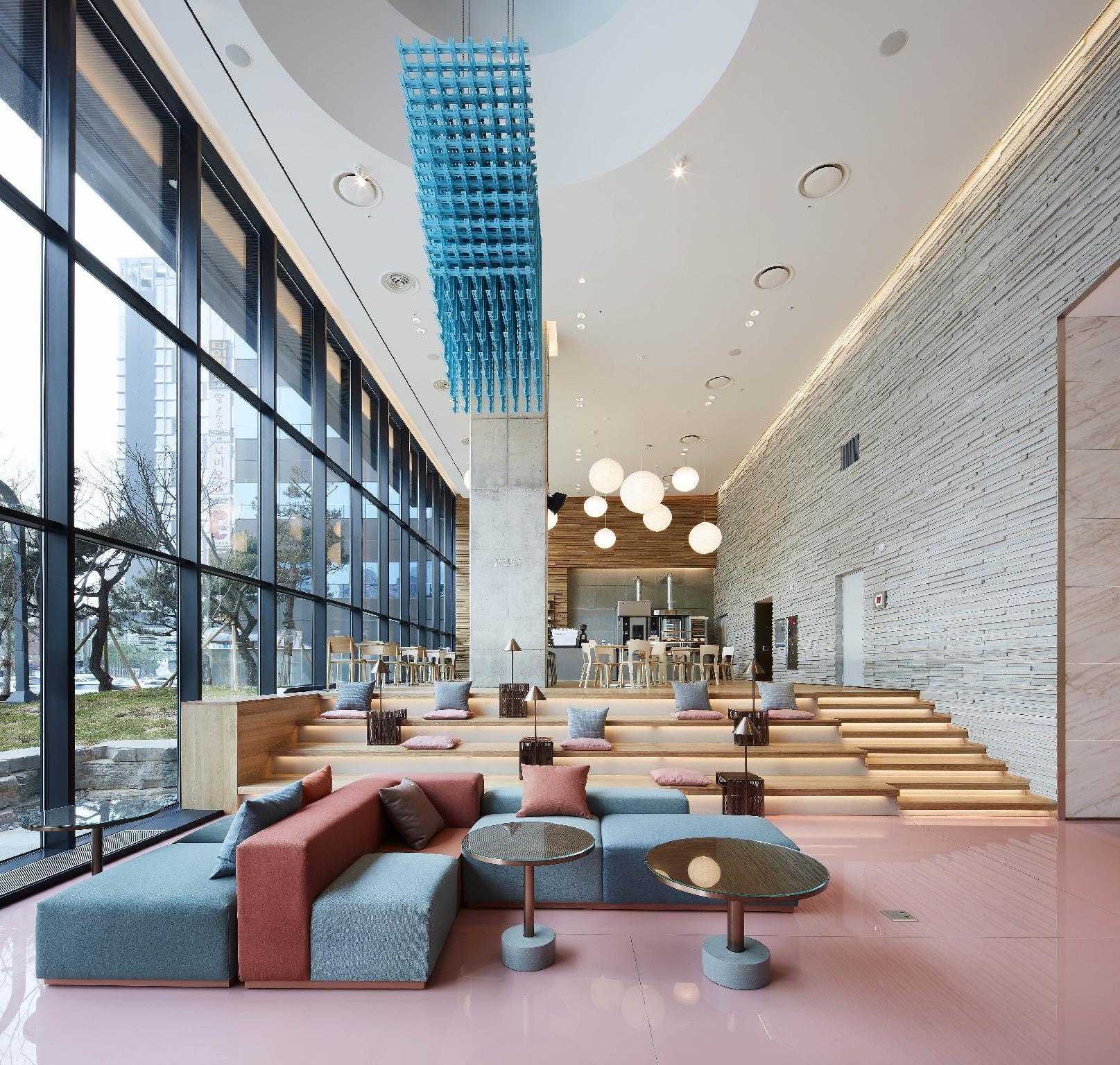 ライゼ、オートグラフ コレクション 写真