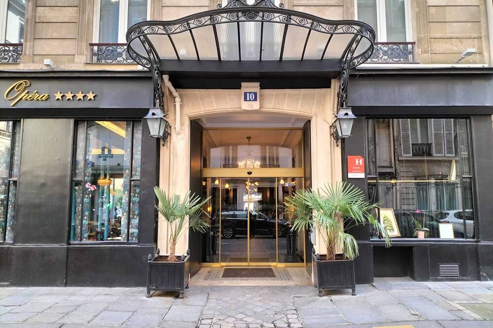 ペイリス オペラ ホテル 写真