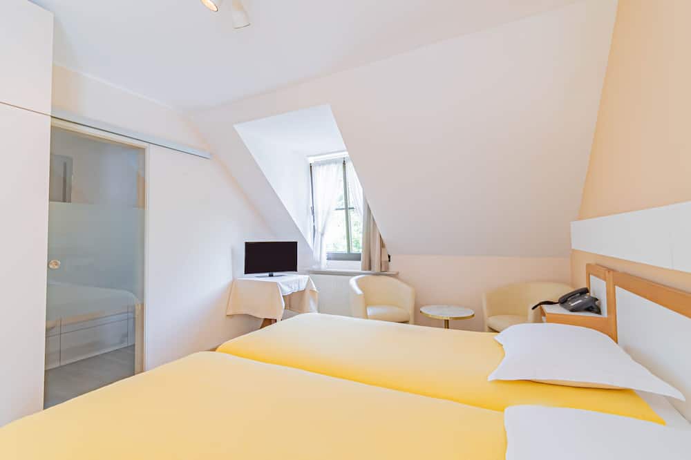 ホテル ル ポスティリオン 写真