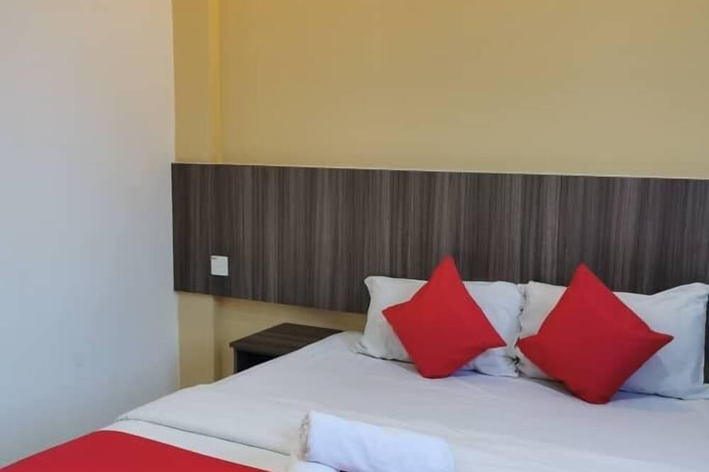 ホテル アイディール セナワン 写真