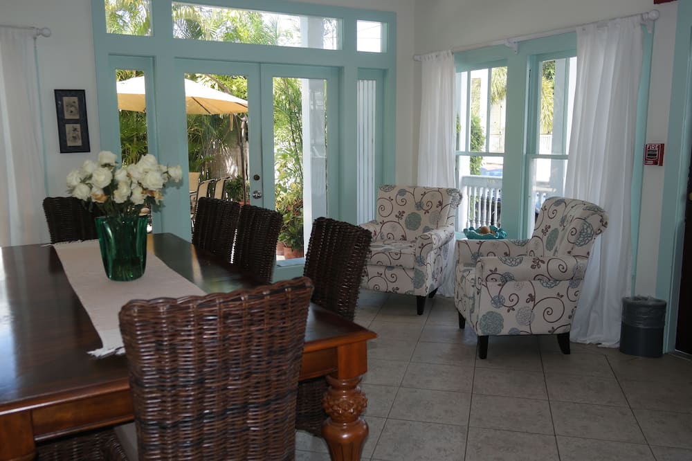 ヘロン ハウス コート - アダルト オンリー 写真