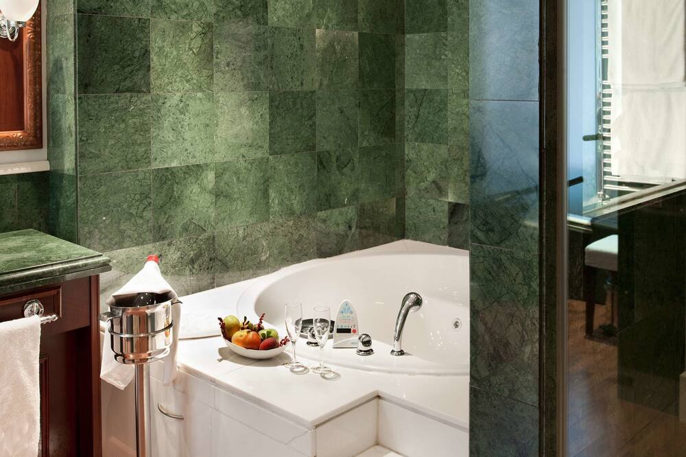 カタロニア ラス コルテス ホテル 写真