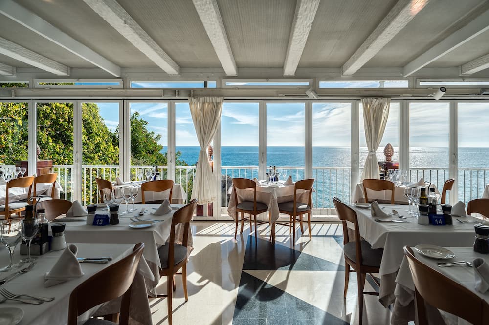 ホテル バルコン デ ヨーロッパ 写真